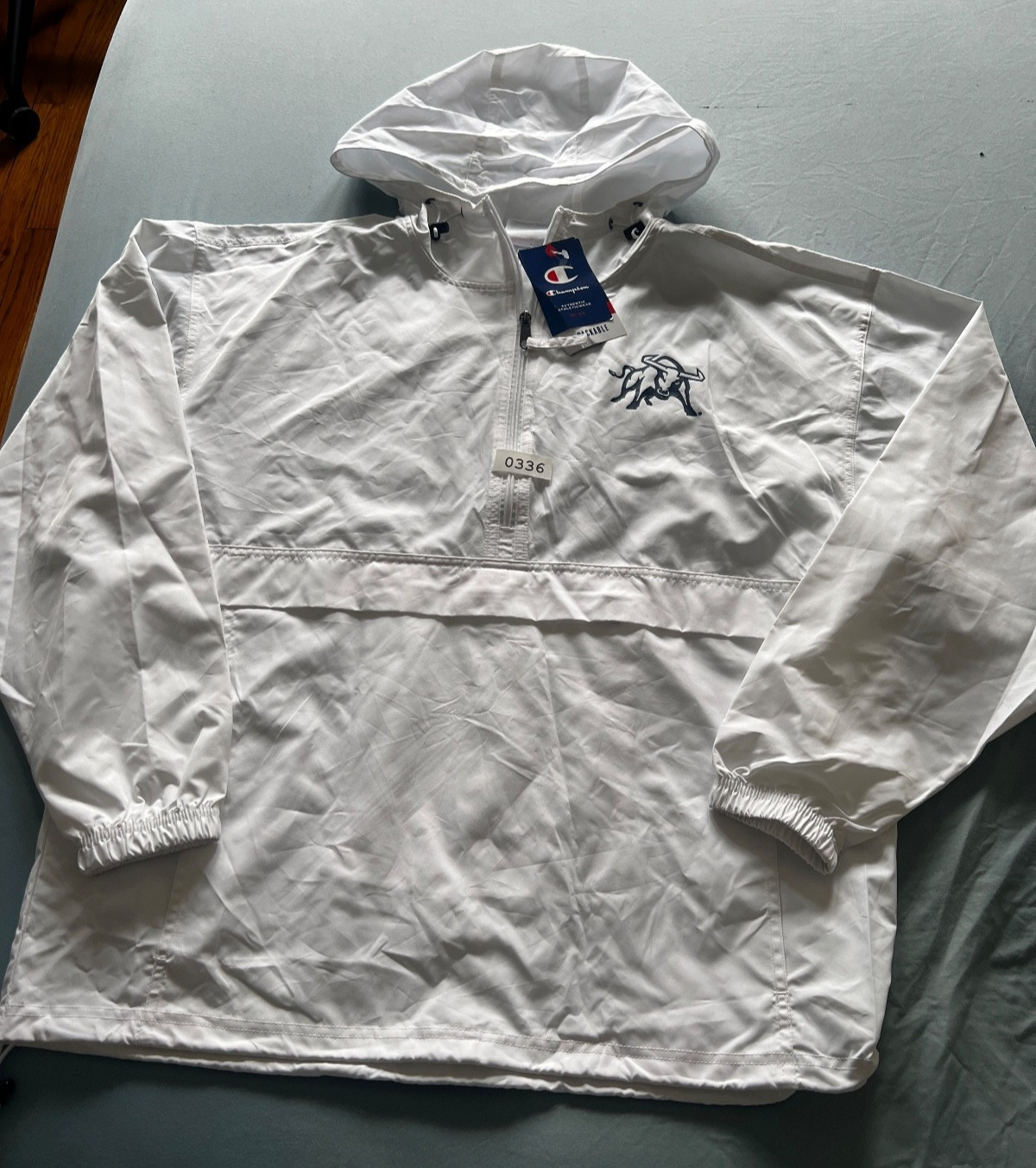 NWT Champion Utah State Packable Hooded Windbreaker Jacket White Large