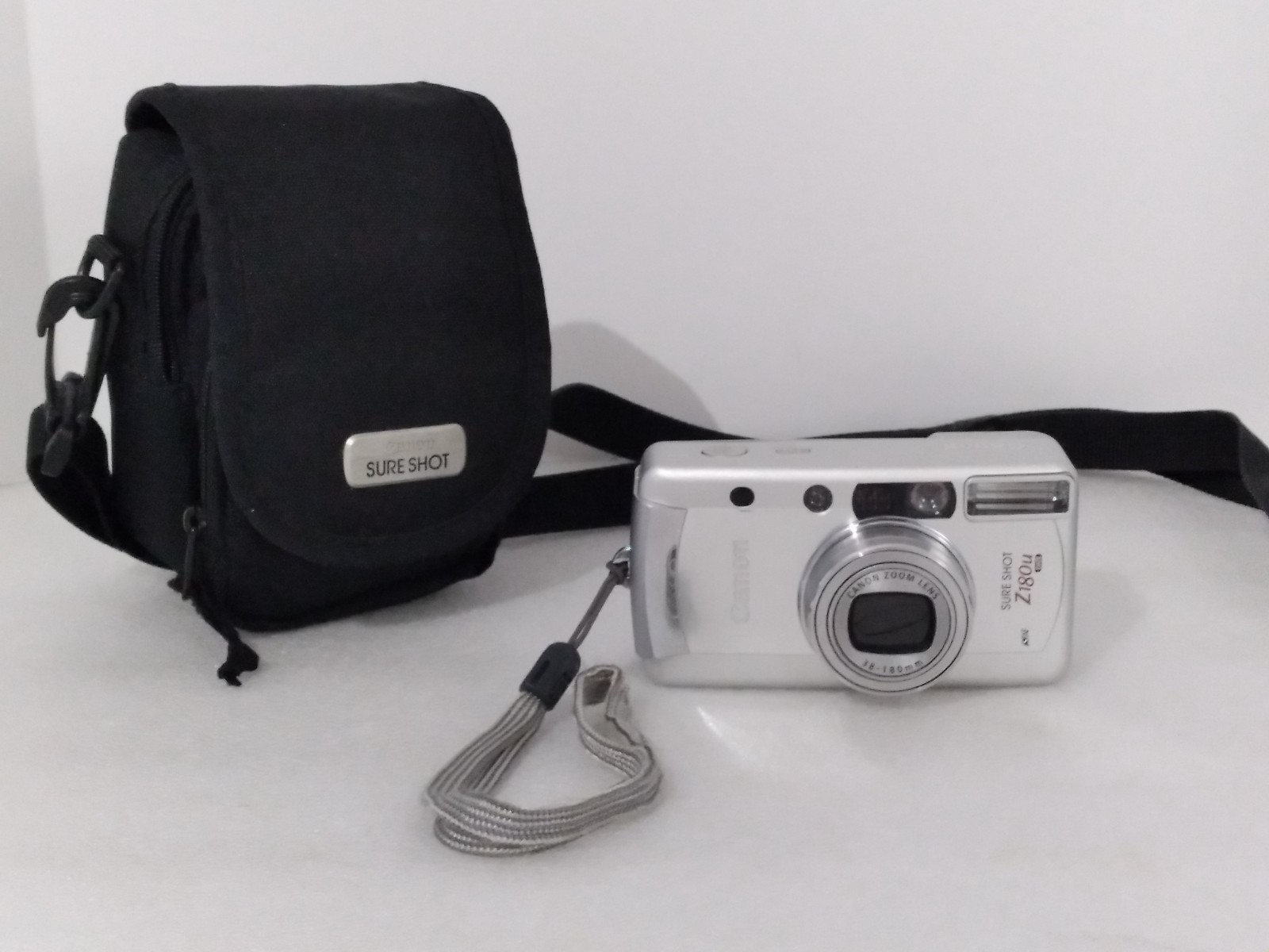 Canon Sure Shot Z180u Date 35mm Film Point and Shoot Camera &Case