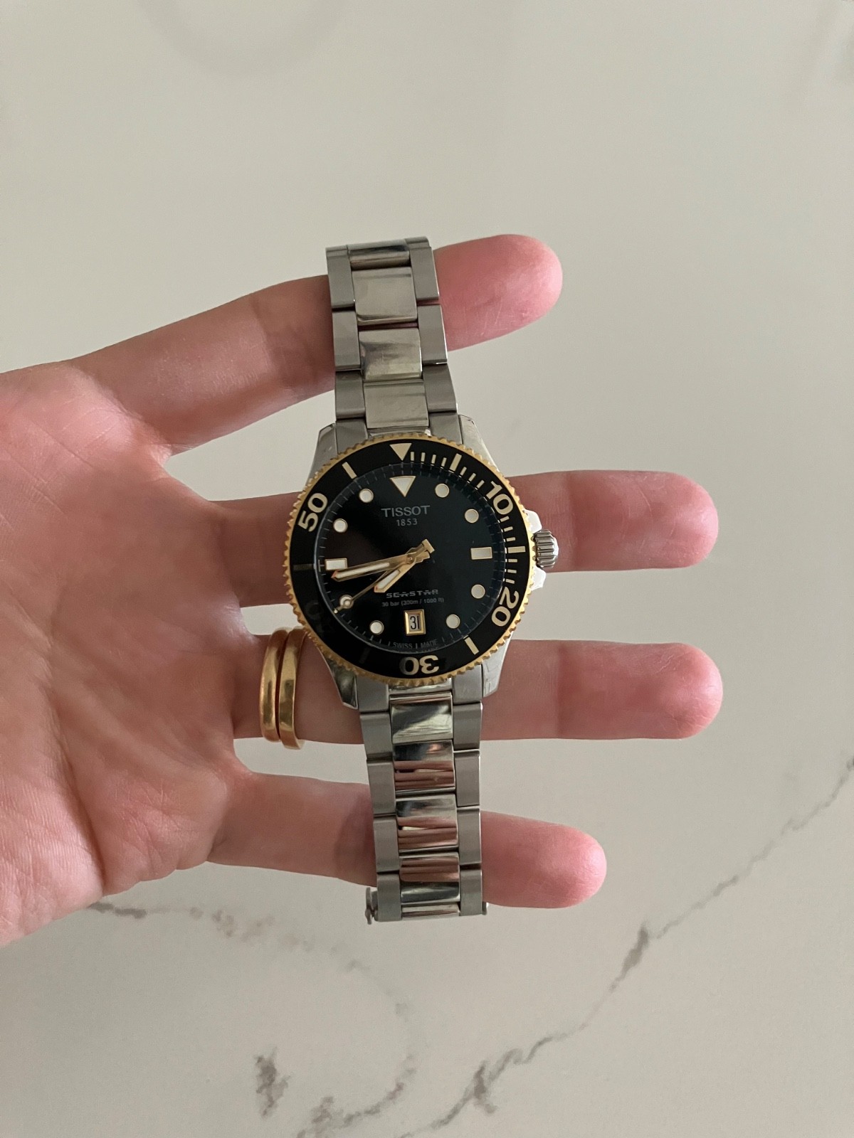 TISSOT SEASTAR 1000 STAINLESS STEEL 36MM ANALOG-QUARTZ UNISEX WATCH (T120210A) TISSOT SEASTAR 1000 STAINLESS STEEL 36MM ANALOG-QUARTZ UNISEX WATCH (T120210A)