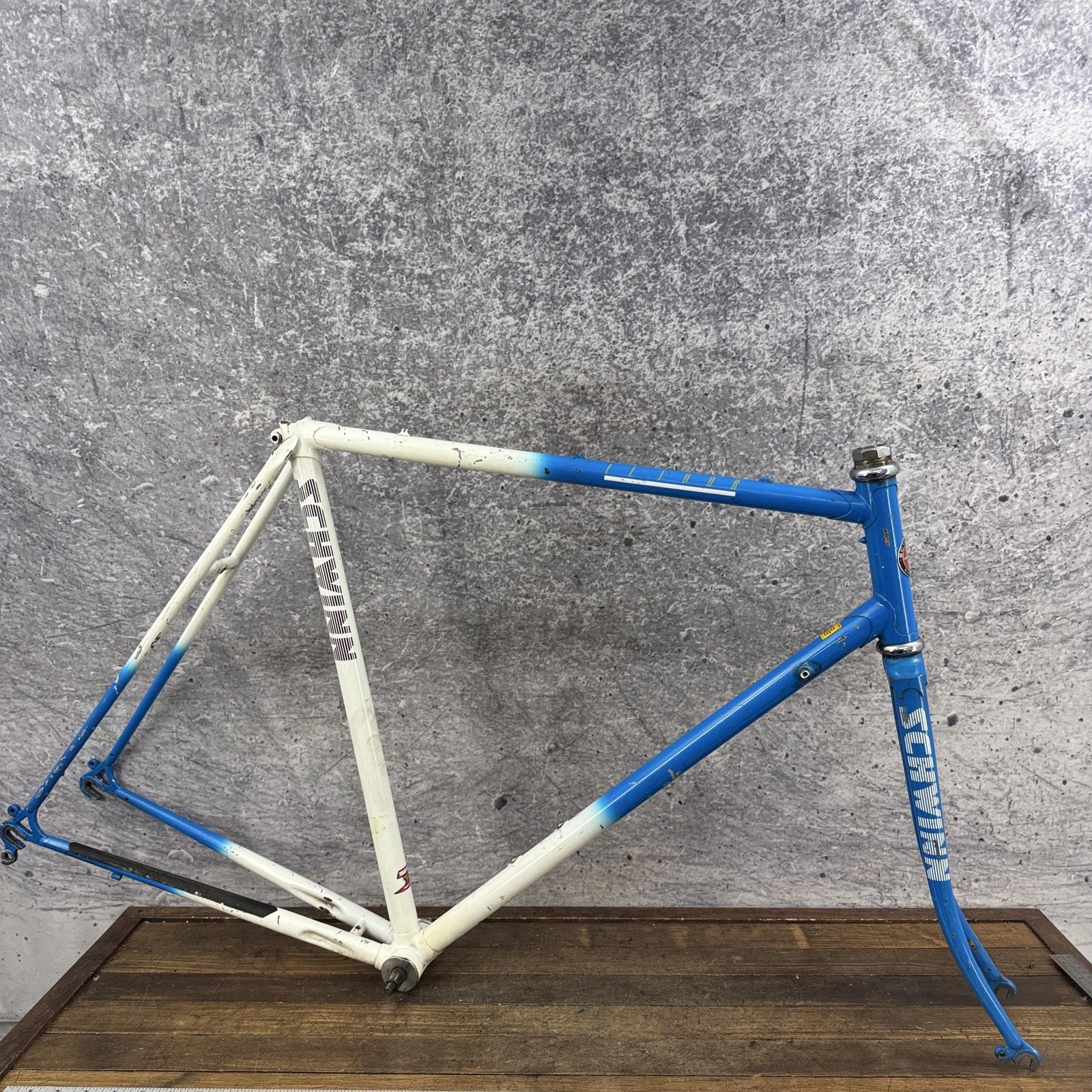 Vintage Schwinn Le Tour Road Bike Frame 59cm Blue White Fade 700c Lugged 126mm
