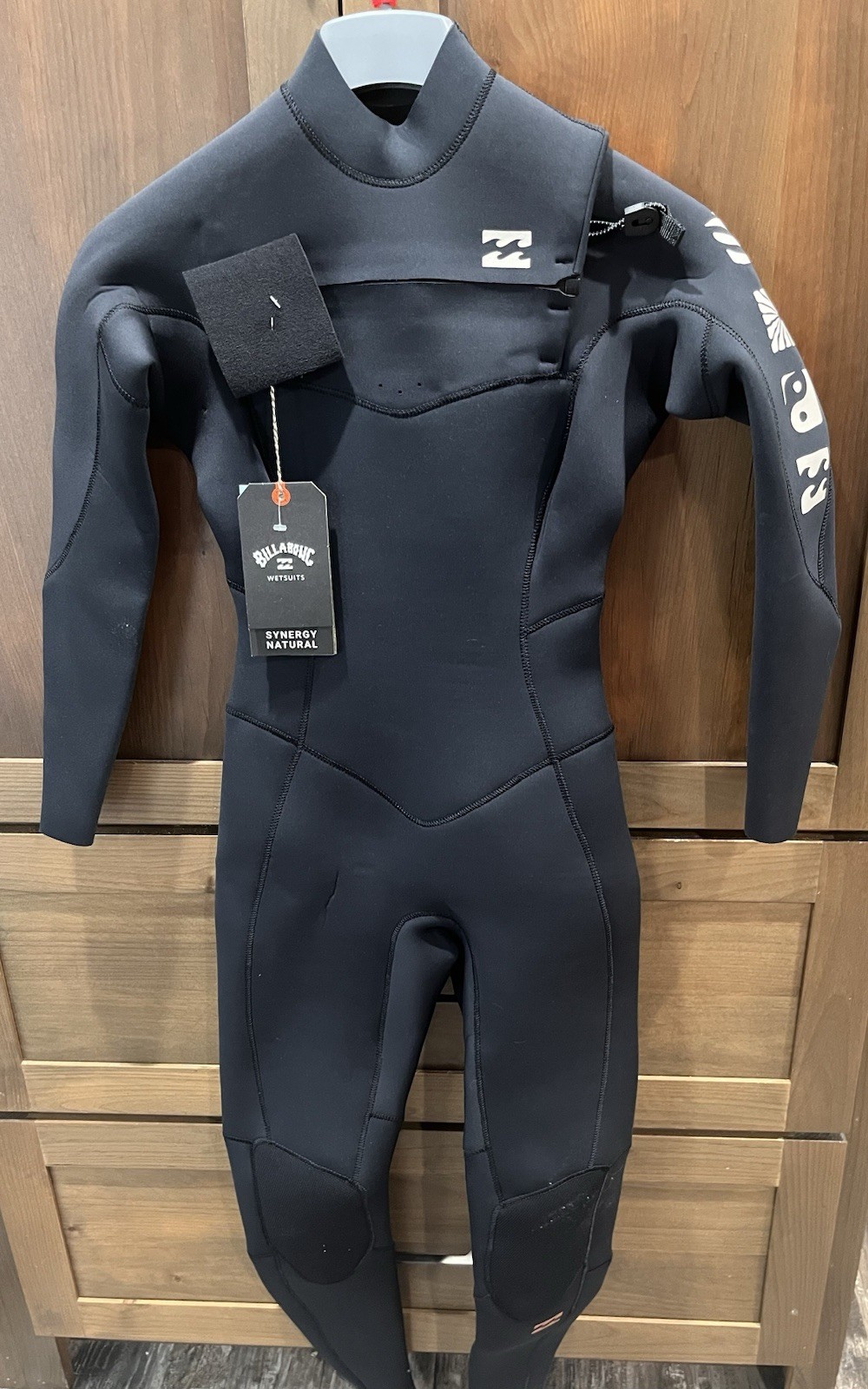 billabong ladies wetsuit medium NWT billabong ladies wetsuit medium NWT