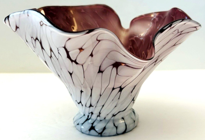 Vtg krosno Jozefina Art Glass VASE/BOWL ~ Hand blown Ruffled Vtg krosno Jozefina Art Glass VASE/BOWL ~ Hand blown Ruffled