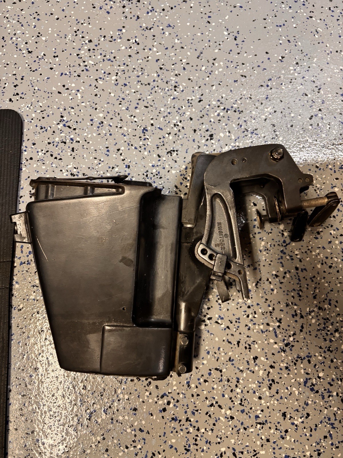 90s Gamefisher 9.9 2 Stroke Outboard Full Mid Section In Great Condition 90s Gamefisher 9.9 2 Stroke Outboard Full Mid Section In Great Condition