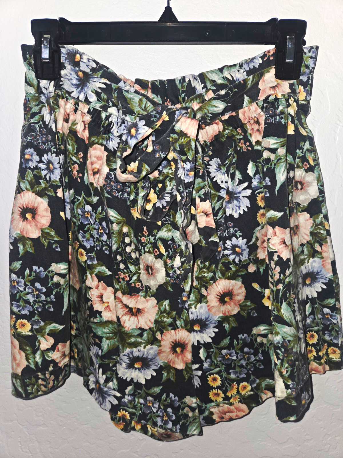 Wild Fable Women’s L Floral Paperbag Shorts Tie Waist Pleated Wild Fable Women’s L Floral Paperbag Shorts Tie Waist Pleated