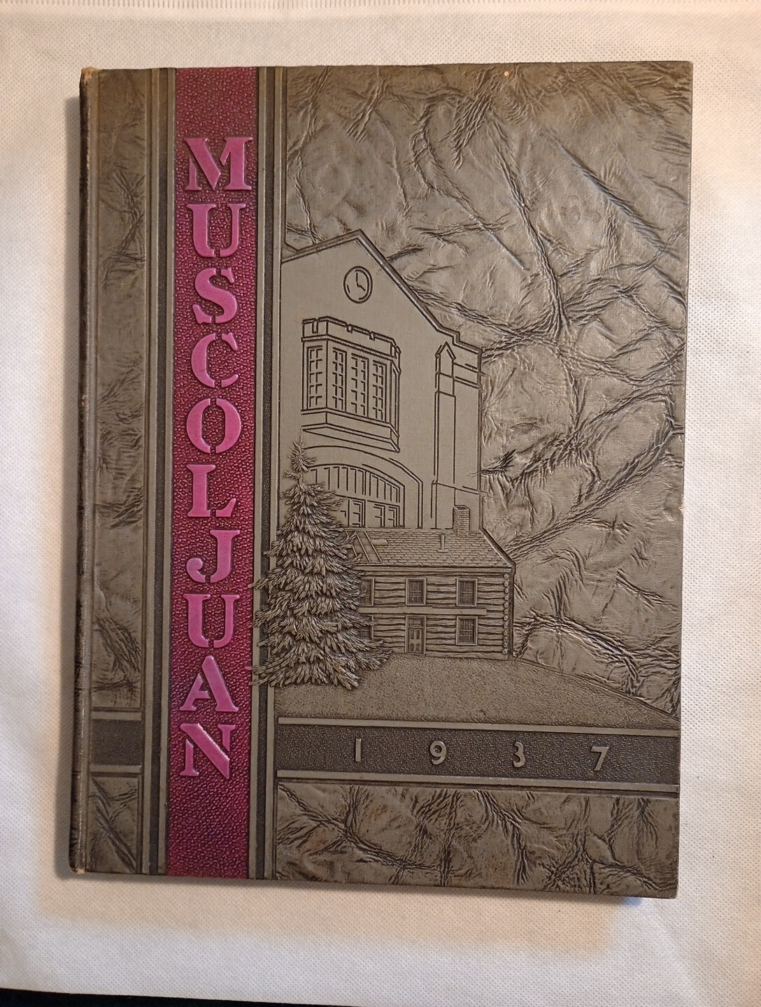 Muscoljuan 1937 YEARBOOK  Muskingum College (University) New Concord, OHIO 