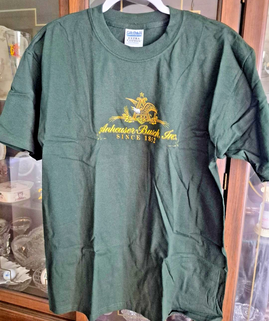 VINTAGE ANHEUSER-BUSCH GILBAN COTTON T-SHIRT - DK. GREEN - LARGE - NEW VINTAGE ANHEUSER-BUSCH GILBAN COTTON T-SHIRT - DK. GREEN - LARGE - NEW