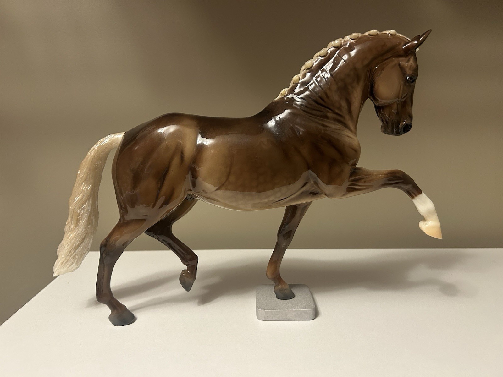 Breyer Breyerfest 2025 Glossy Sooty Palomino Seize The Day Surprise Special Run Breyer Breyerfest 2025 Glossy Sooty Palomino Seize The Day Surprise Special Run