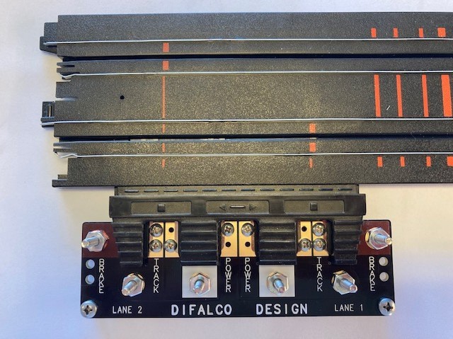 AFX / Difalco, 2 or 3 wire hook up panel, HO slot car controllers, Mega G+ etc. AFX / Difalco, 2 or 3 wire hook up panel, HO slot car controllers, Mega G+ etc.
