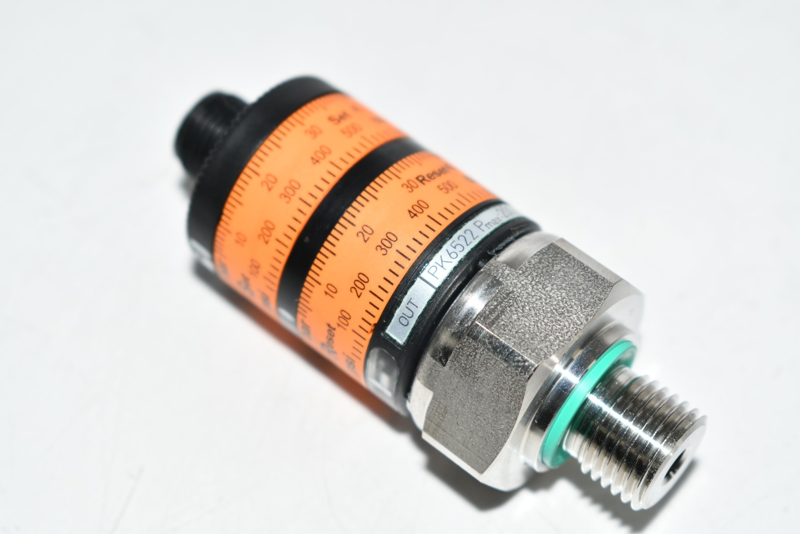 NEW ifm efector PK6522 Pressure Switch, 0 to 1450 psi, 2 x Out, G 1/4 NPT Proces