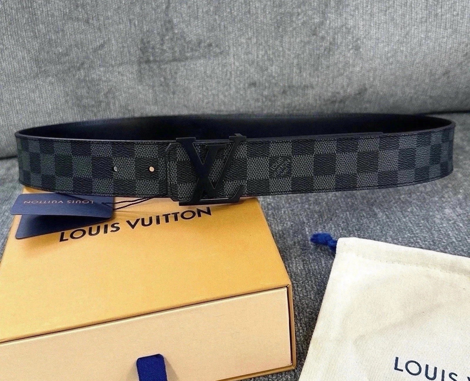 Authentic Louis Vuitton Graphite Checkered Belt, Men’s Size 36-38 (105cm) Authentic Louis Vuitton Graphite Checkered Belt, Men’s Size 36-38 (105cm)