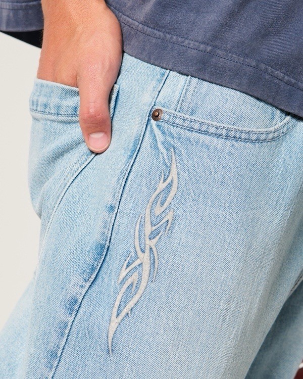 NWT Mens Hollister Baggy Jeans 34x32 Wide Fit Through Leg RT$60 NWT Mens Hollister Baggy Jeans 34x32 Wide Fit Through Leg RT$60