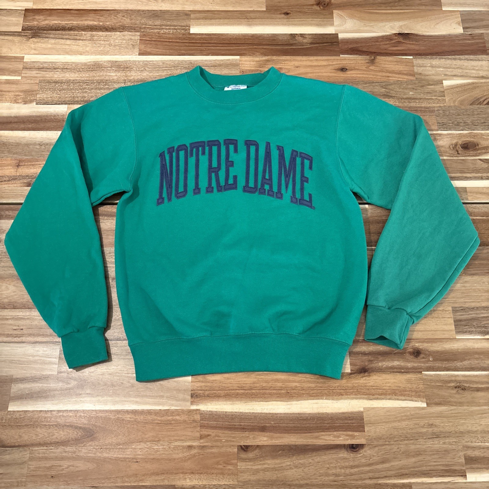 Vtg Champion Eco Fleece Notre Dame Graphic Crew Neck Green Sweater Mens XSmall Vtg Champion Eco Fleece Notre Dame Graphic Crew Neck Green Sweater Mens XSmall