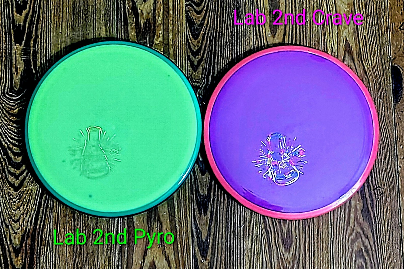 Axiom Discs lot (2) - (1) Lab 2nd Crave 172g + (1)Lab 2nd Pyro 177g. No ink Axiom Discs lot (2) - (1) Lab 2nd Crave 172g + (1)Lab 2nd Pyro 177g. No ink