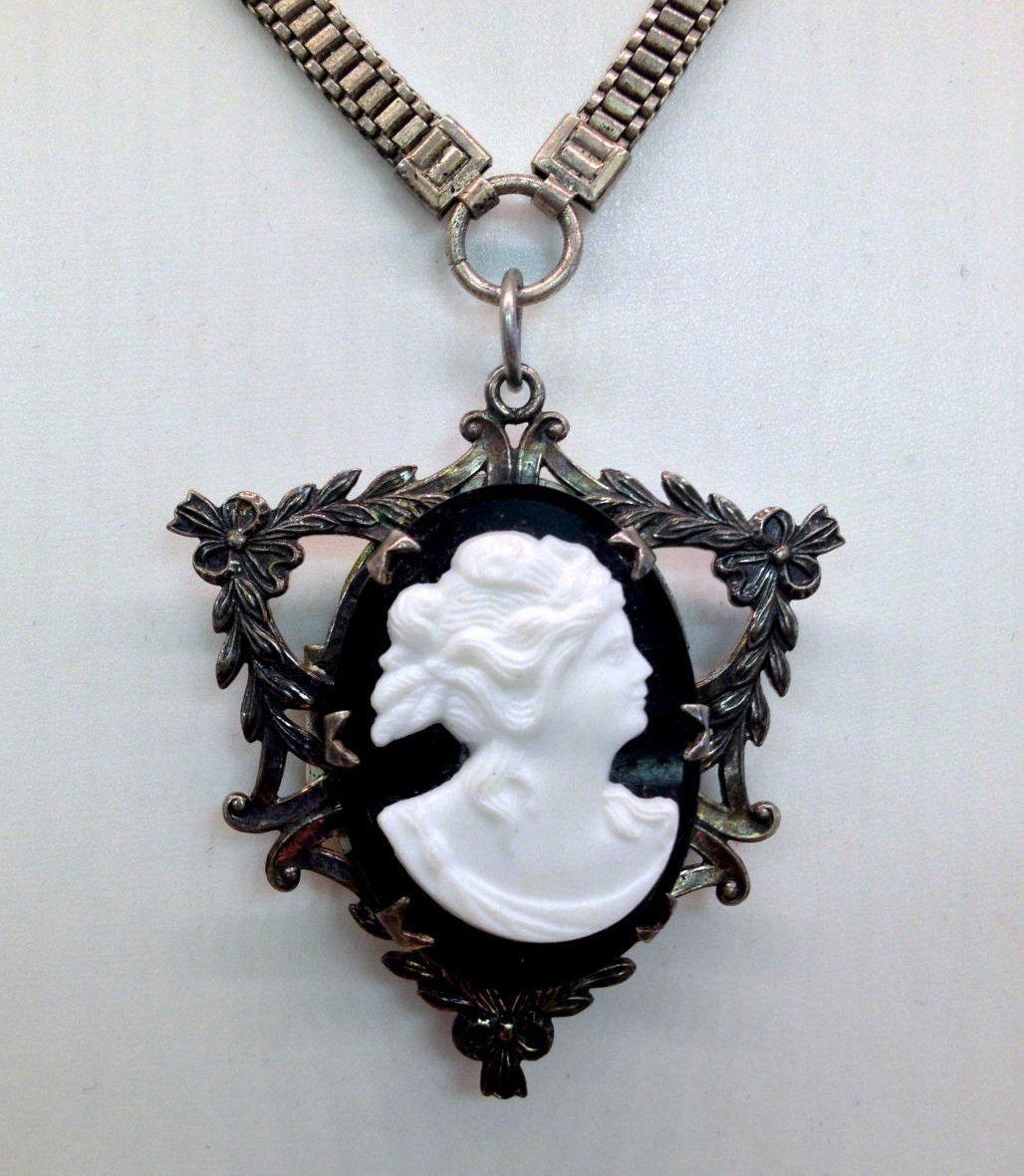 Victorian 925 Sterling French Jet & Milk Glass Mourning Cameo Locket Necklace