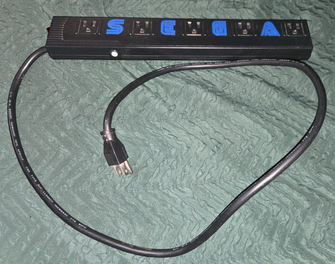 Sega Power Strip (OEM 5 Outlet) TESTED WORKING *RARE*