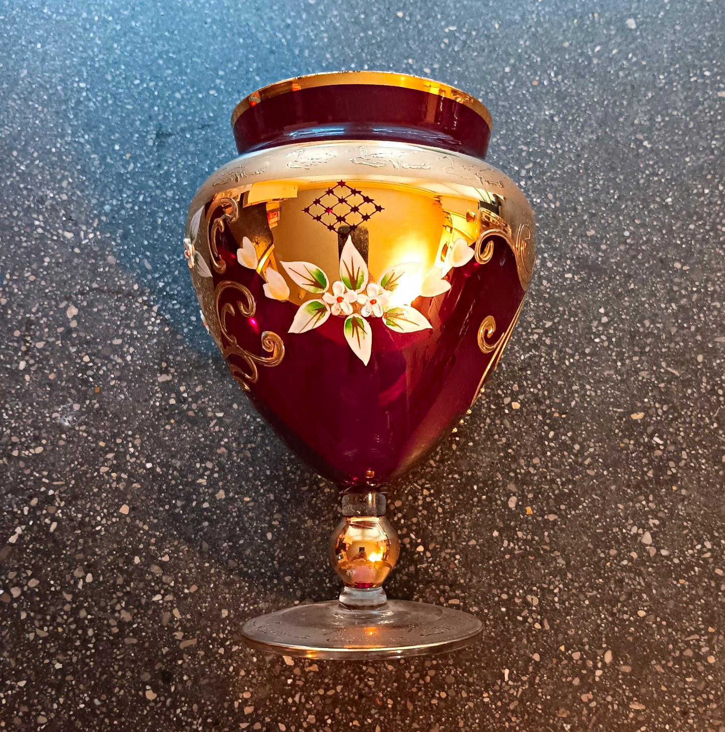Vintage 1950s Ucagco glass vase