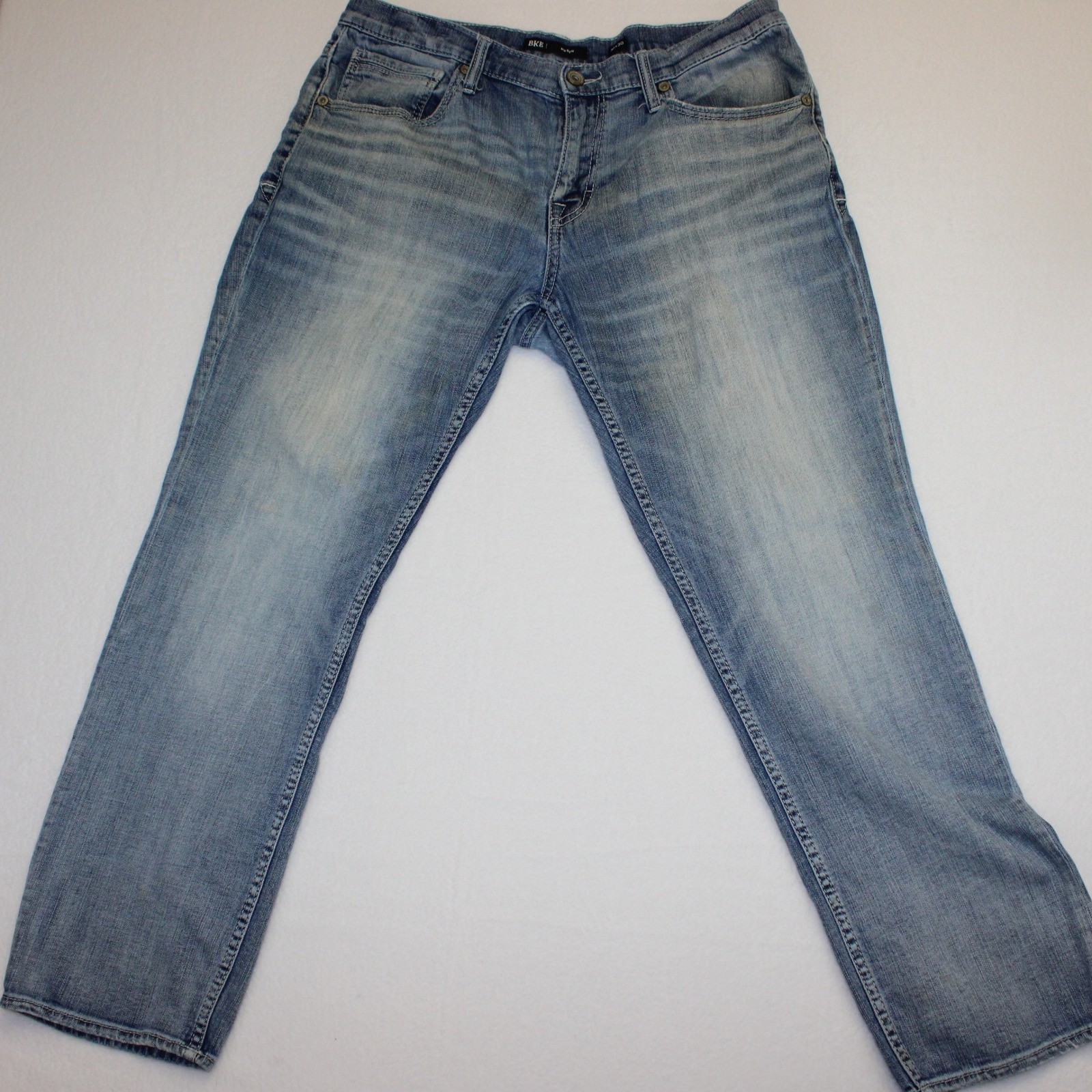 BKE Mason Straight Leg Jeans Mens 36x30 (ACTUAL 36x29.5) Light Wash Blue Denim BKE Mason Straight Leg Jeans Mens 36x30 (ACTUAL 36x29.5) Light Wash Blue Denim