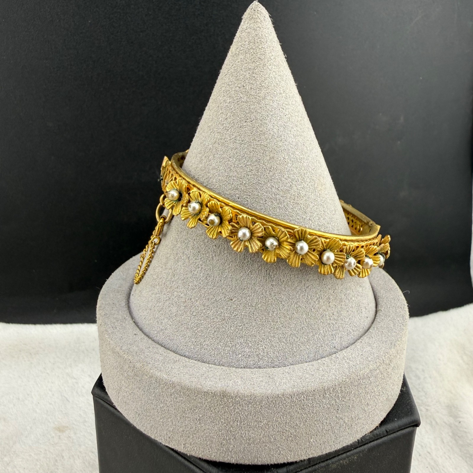 Vintage Miriam Haskell Bangle Bracelet Gold Tone Flower Hinged 6.5” READ