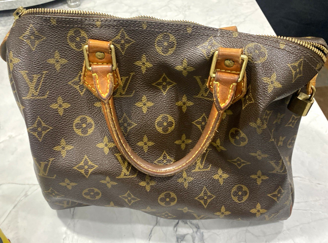 Louis Vuitton Speedy 30 Monogram Vintage Handbag Made in France AS IS Repair Louis Vuitton Speedy 30 Monogram Vintage Handbag Made in France AS IS Repair