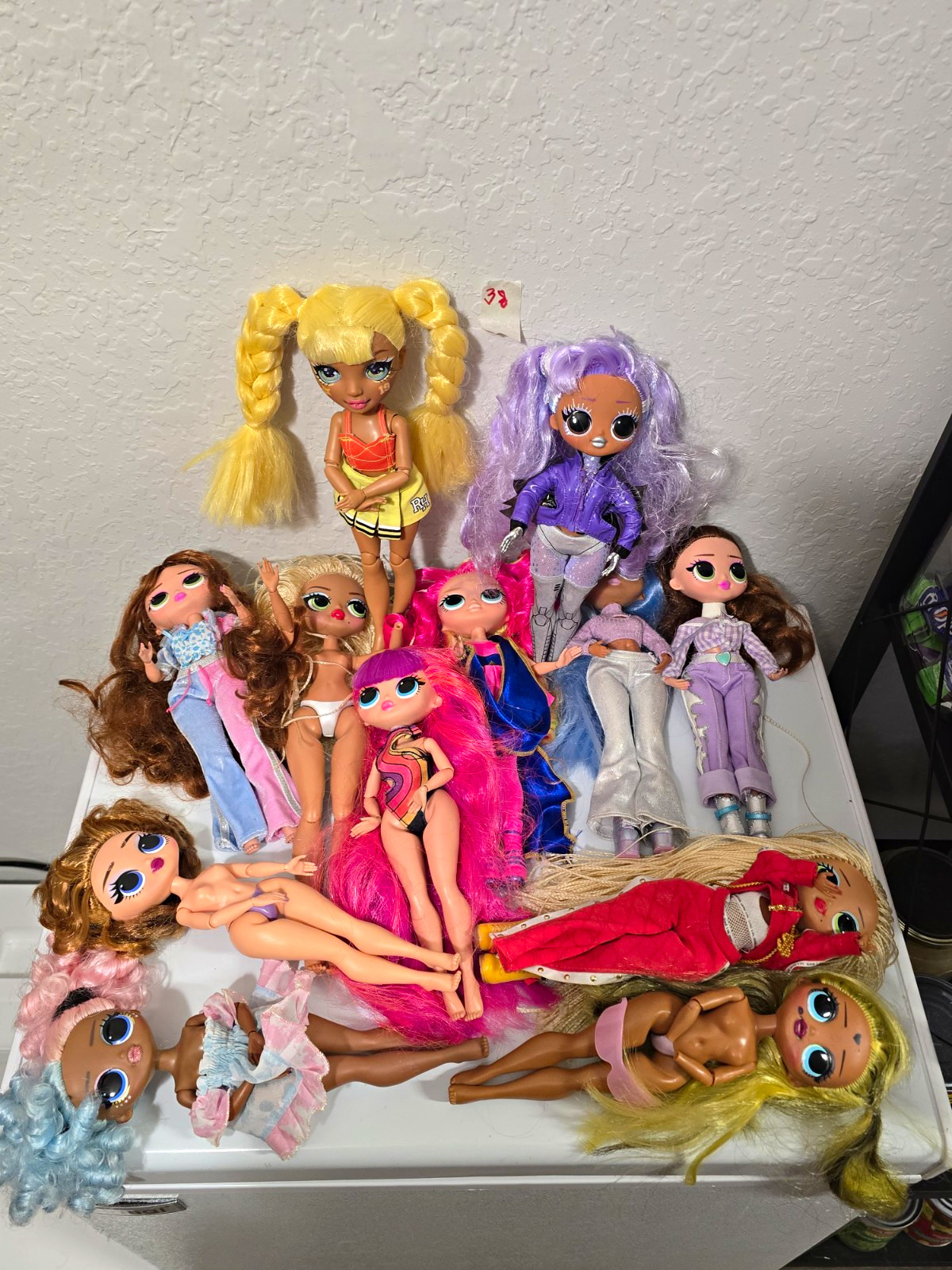 38.L.O.L. Surprise Fashion Doll Mixed Lot Bundle w/ Removable Clothes 38.L.O.L. Surprise Fashion Doll Mixed Lot Bundle w/ Removable Clothes