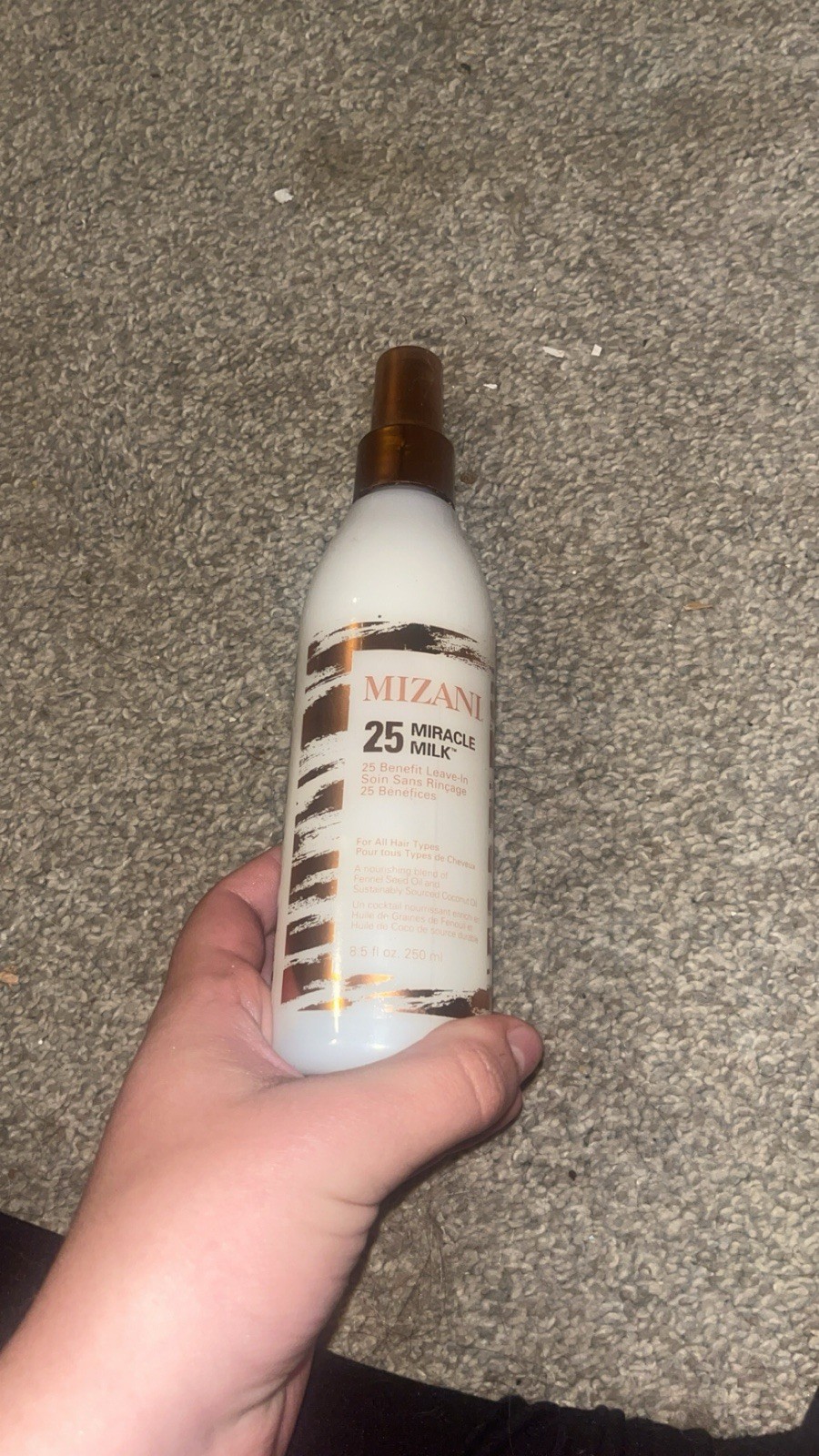 MIZANI 25 Miracle Milk Leave-In Conditioner Spray, 8.5 fl oz / 250 ml MIZANI 25 Miracle Milk Leave-In Conditioner Spray, 8.5 fl oz / 250 ml