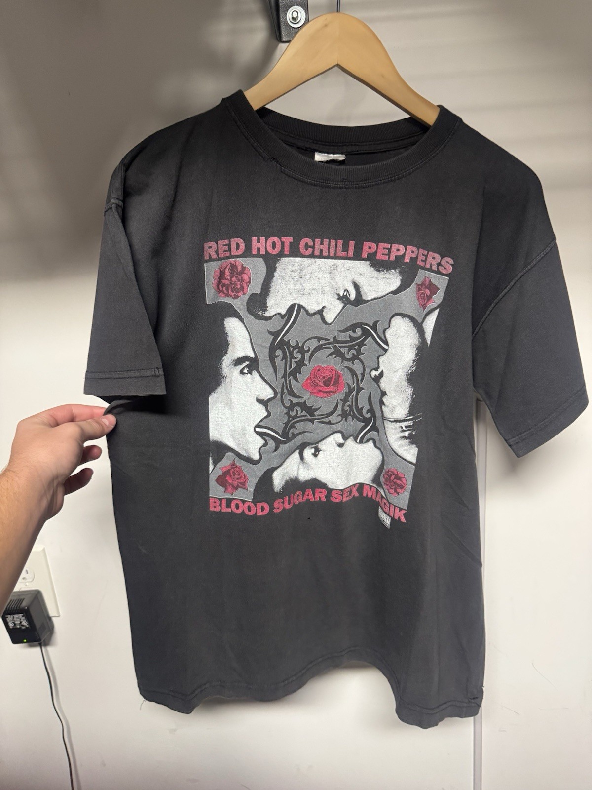 Vintage 1990s Red Hot Chilli Peppers Euro Band Tee Size Large Great Fade RARE