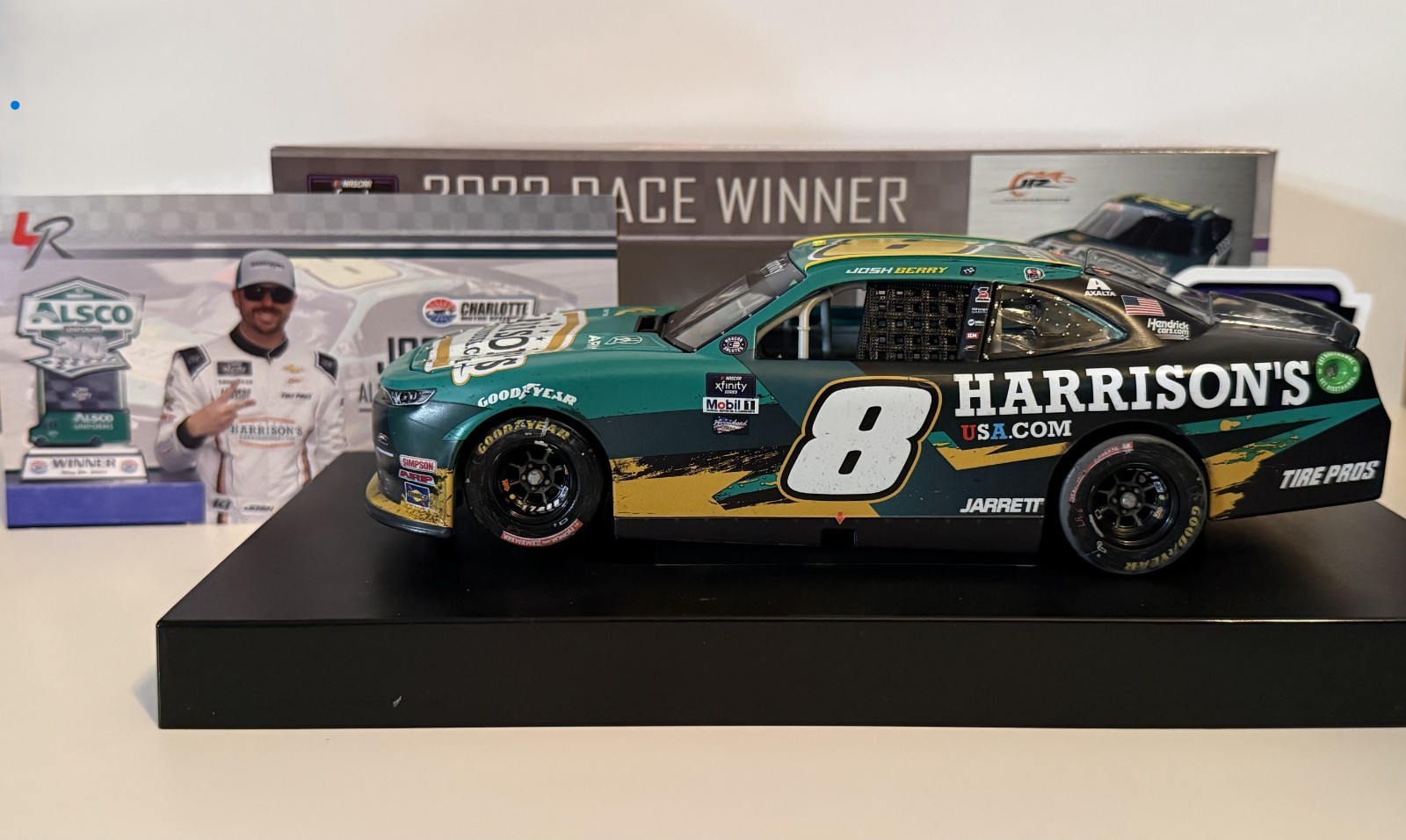 Josh Berry 2022 Lionel Racing #8 Harrison\'s USA Charlotte Raced Win Chevy 1/24 Josh Berry 2022 Lionel Racing #8 Harrison\'s USA Charlotte Raced Win Chevy 1/24
