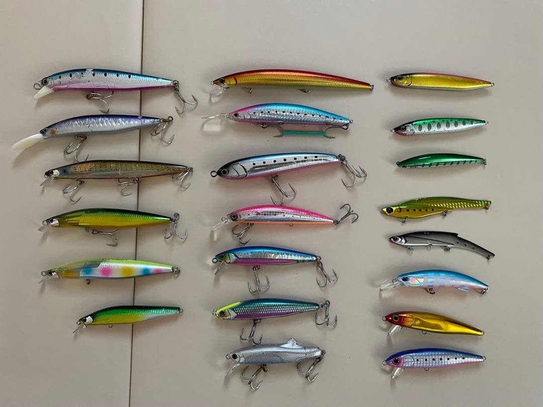 Shimano & Jackson Lure Set 21 Pcs Fishing Minnows, Jigs, Crankbaits, Baits