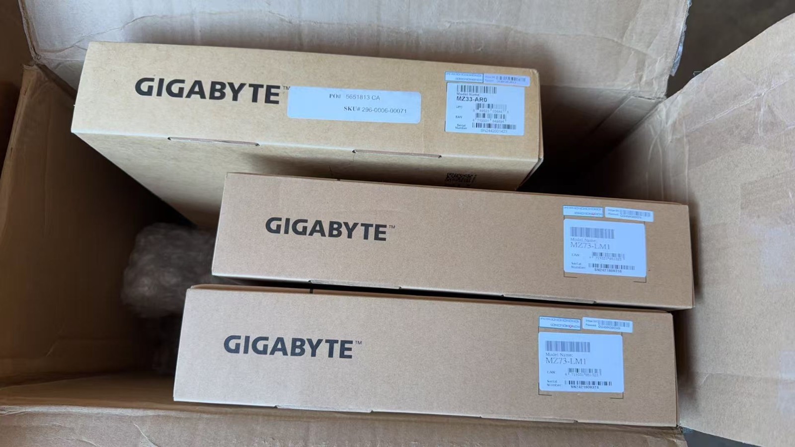 Gigabyte Technology MZ73-LM1 MZ73 LM1 AMD EPYC™ 9005/9004 Motherboard