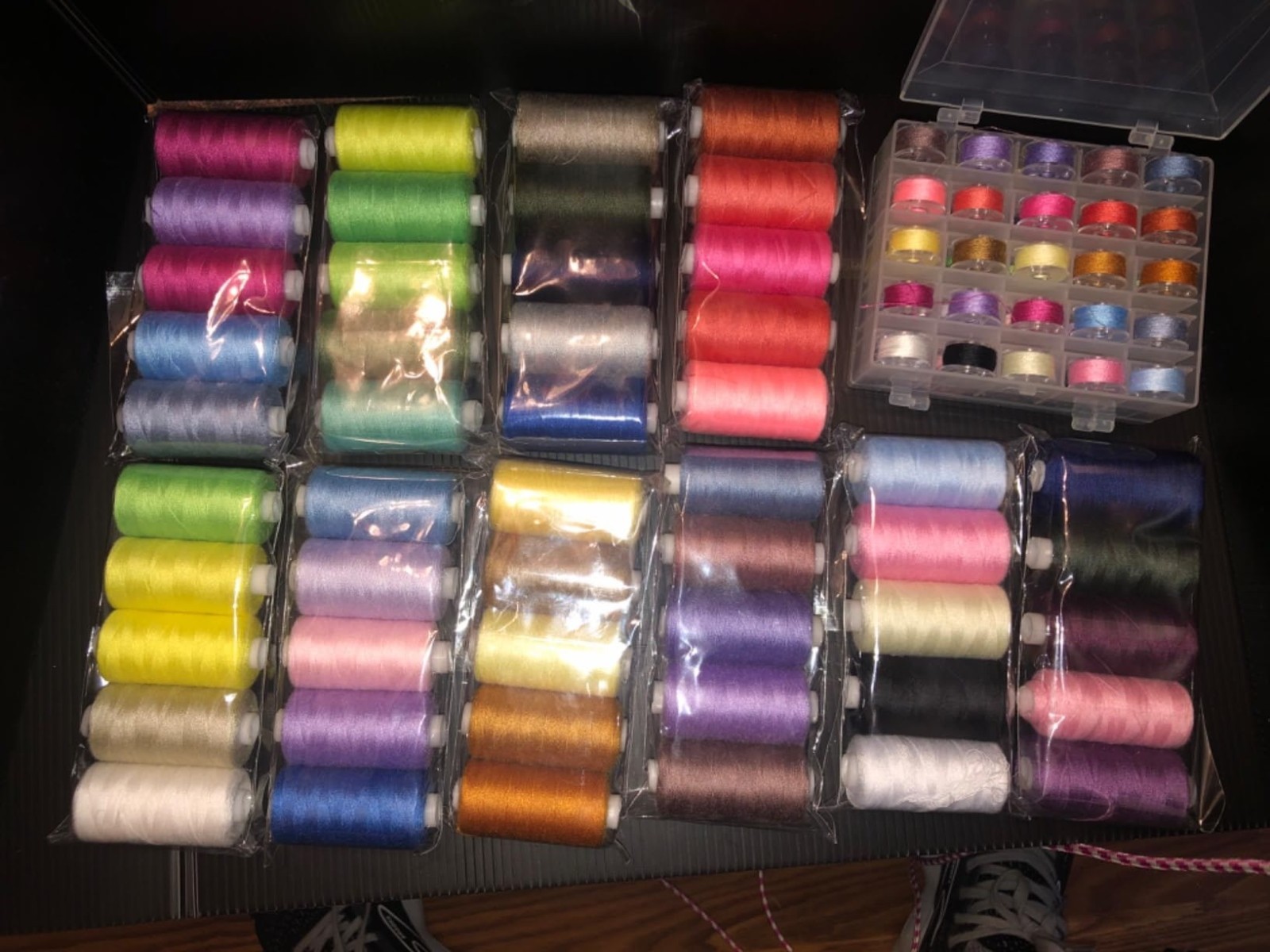 100Pcs Bobbins Sewing Threads Kit 50 Colors 500 Yards Sewing Polyester 100Pcs Bobbins Sewing Threads Kit 50 Colors 500 Yards Sewing Polyester
