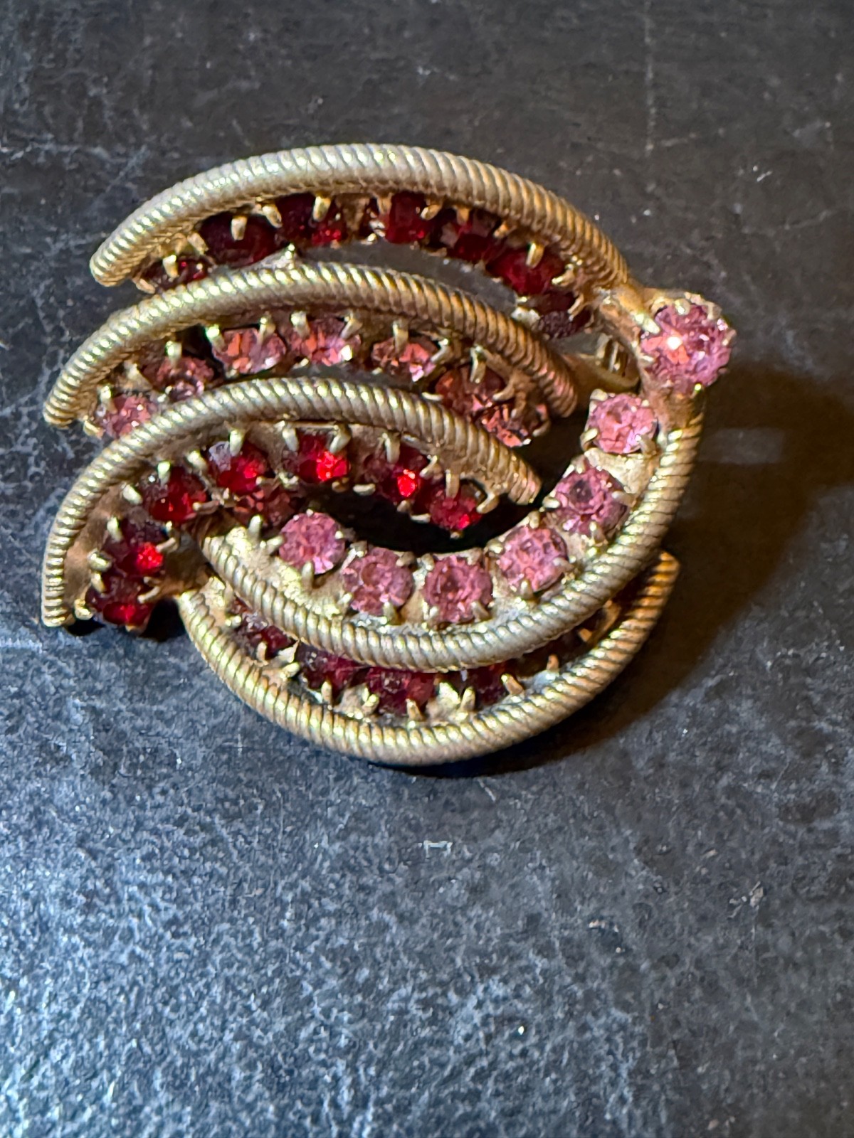 Vintage 1950s Red Pink Rhinestone Brooch Pin Gold Tone Spiral Knot Swirl MCM