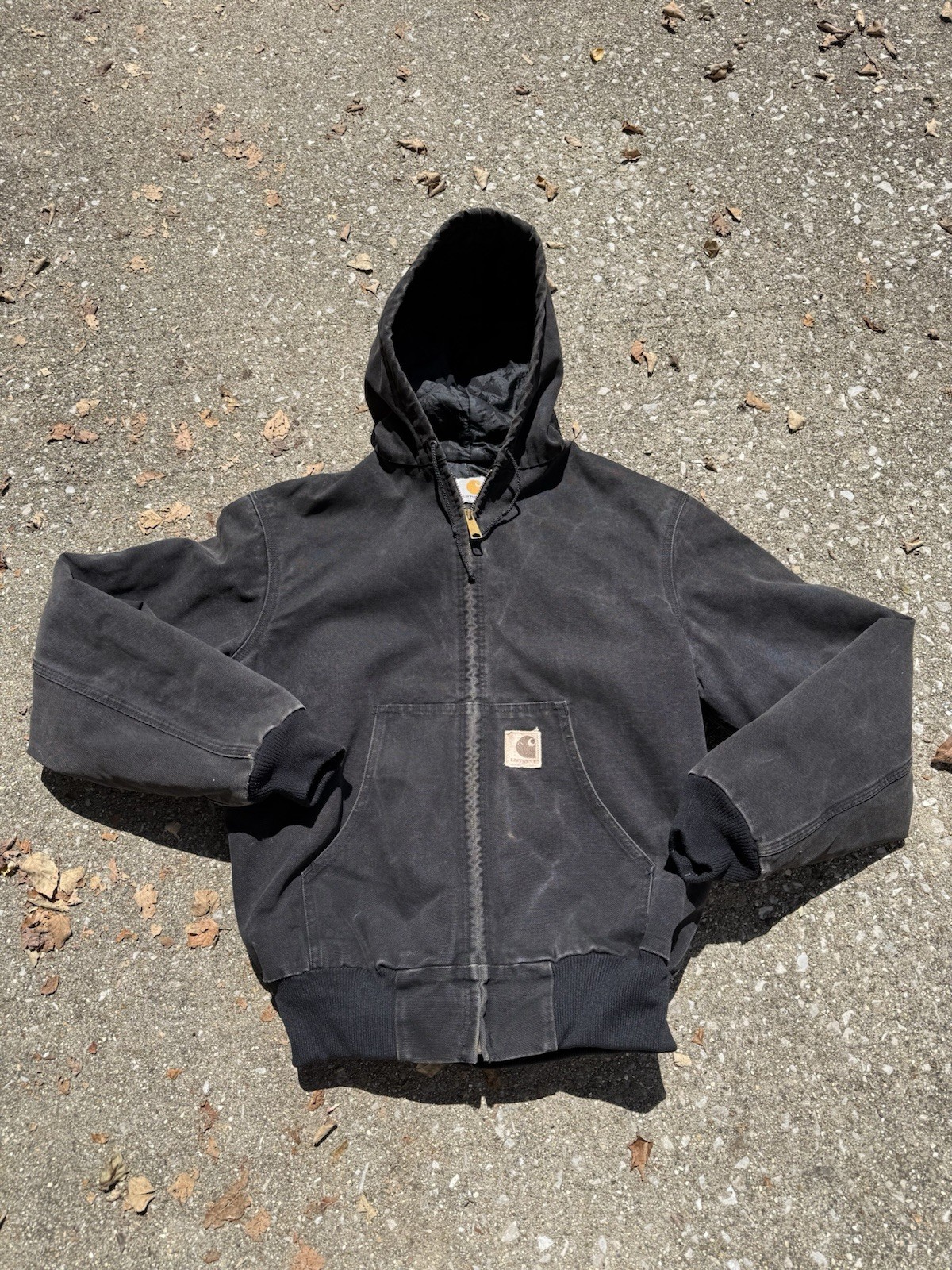 Carhartt J06 ONX “ONYX” Size Medium Quilted lined jacket - RARE GREAT FADE