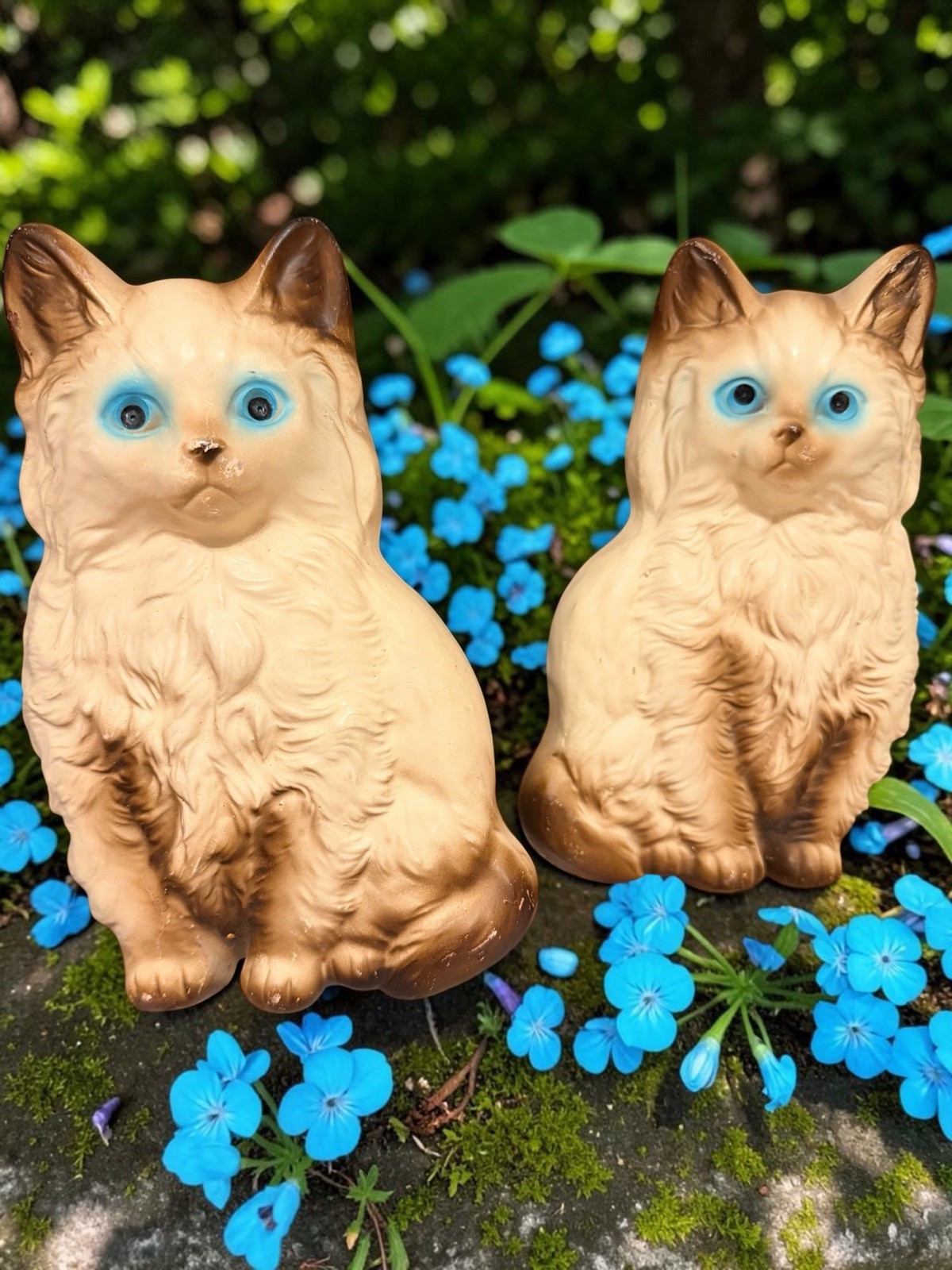 Vintage Pair of C FAVOR  Chalkware Cats Wall Plaque Decor  1950’s 1960’s 🐈