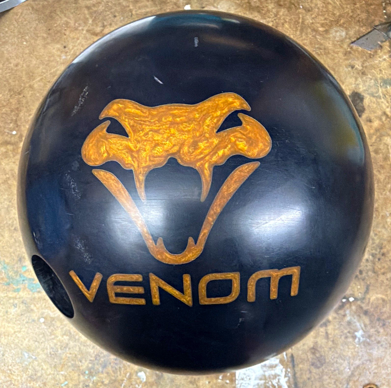 MOTIV Black Venom 15 lb Drilled MOTIV Black Venom 15 lb Drilled