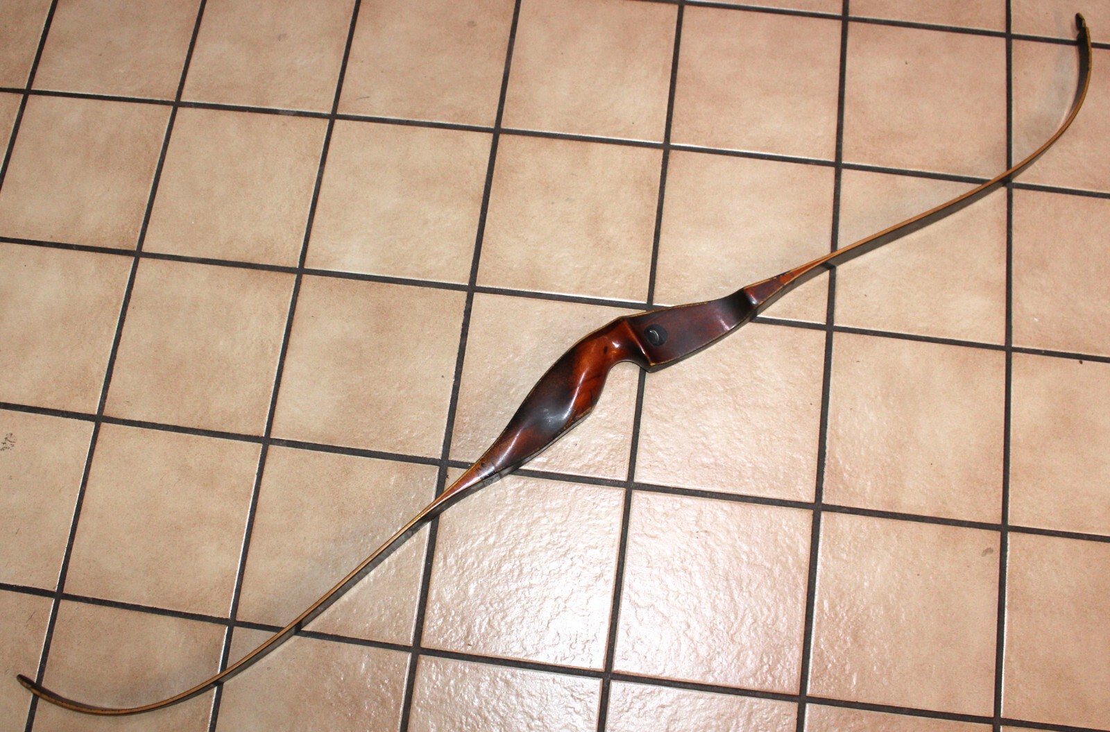 Herters Perfection 62 RH Recurve Bow - 40# Draw 28\