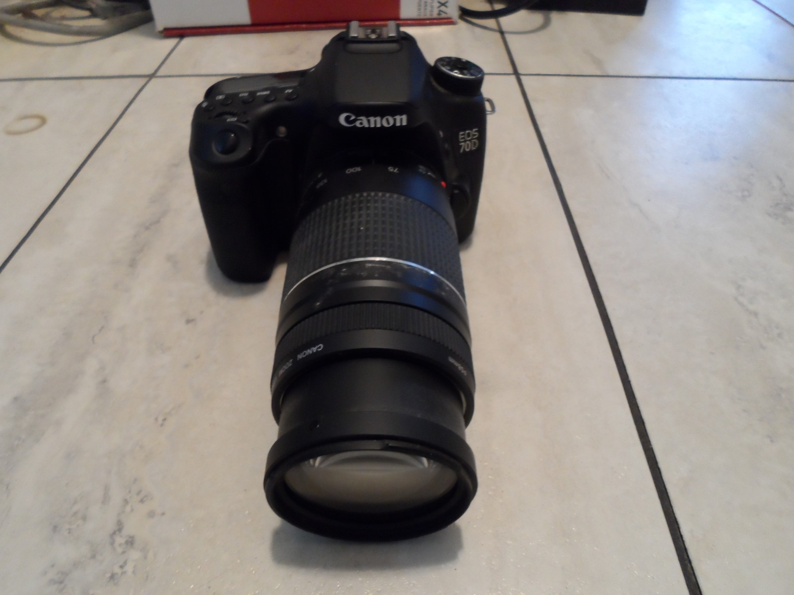 Canon EOS 70D 20.0 MP Digital SLR Camera w/ lens