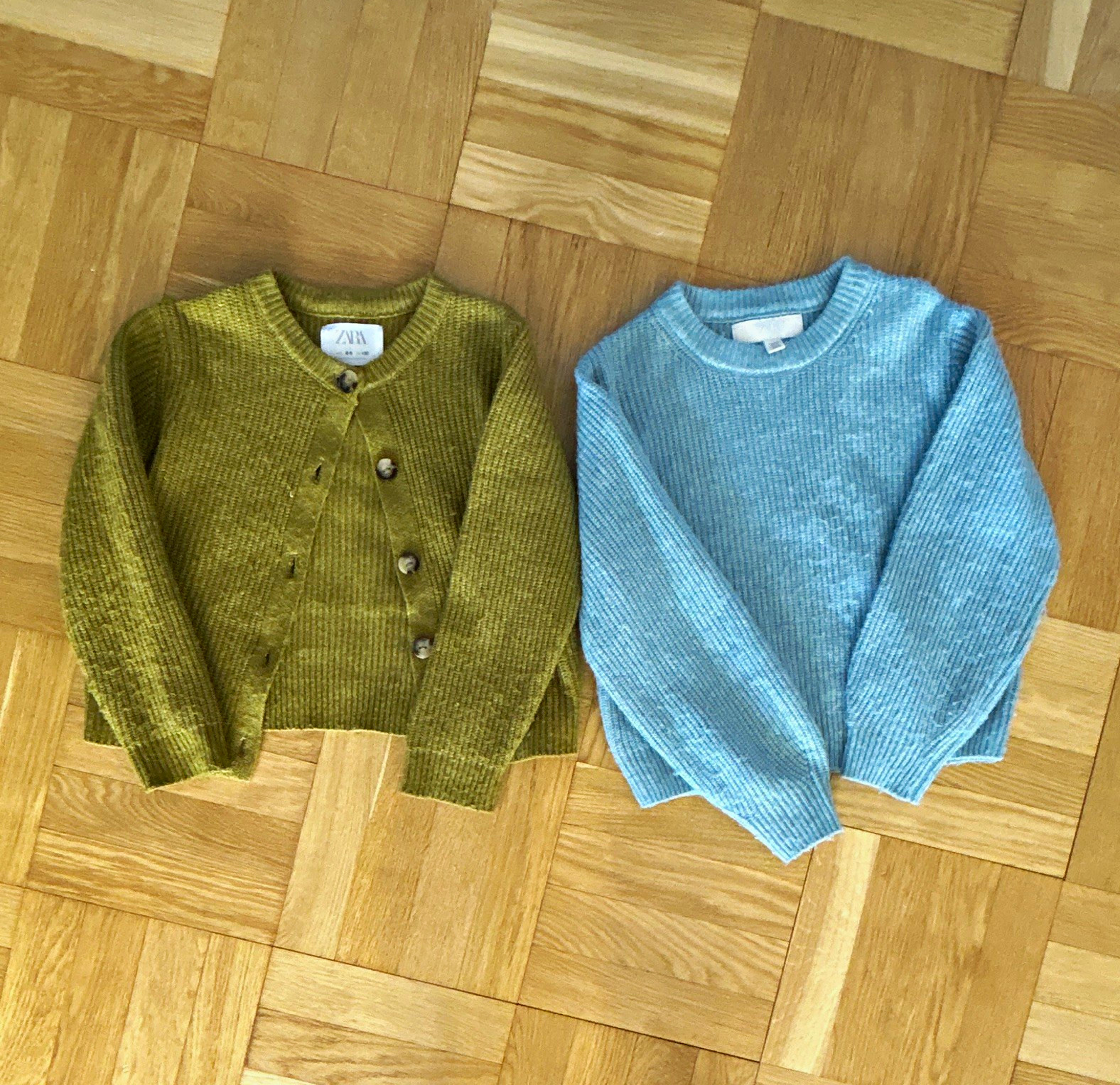 Zara Girls 8-9 Green Cotton Knit V-Neck Button Cardigan Sweater and Blue Cotton Zara Girls 8-9 Green Cotton Knit V-Neck Button Cardigan Sweater and Blue Cotton