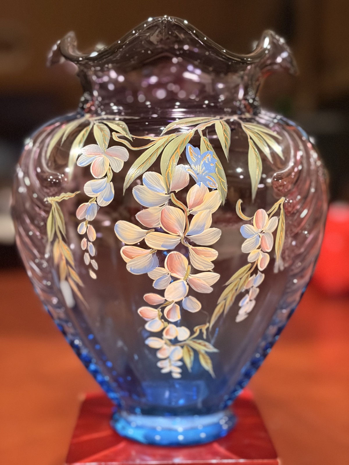 Fenton 1997 Mulberry Wisteria Feather Vase Family Signature Series Ltd Ed 9.5\