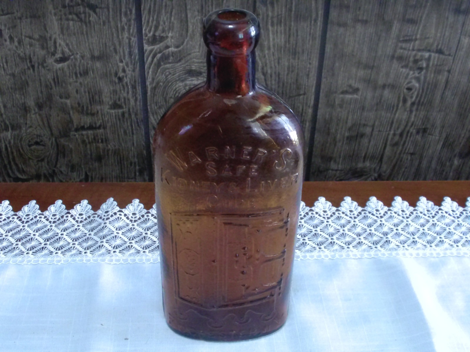 Antique Warner’s Safe Kidney & Liver Cure Amber Bottle – Rochester NY – Embossed Antique Warner’s Safe Kidney & Liver Cure Amber Bottle – Rochester NY – Embossed