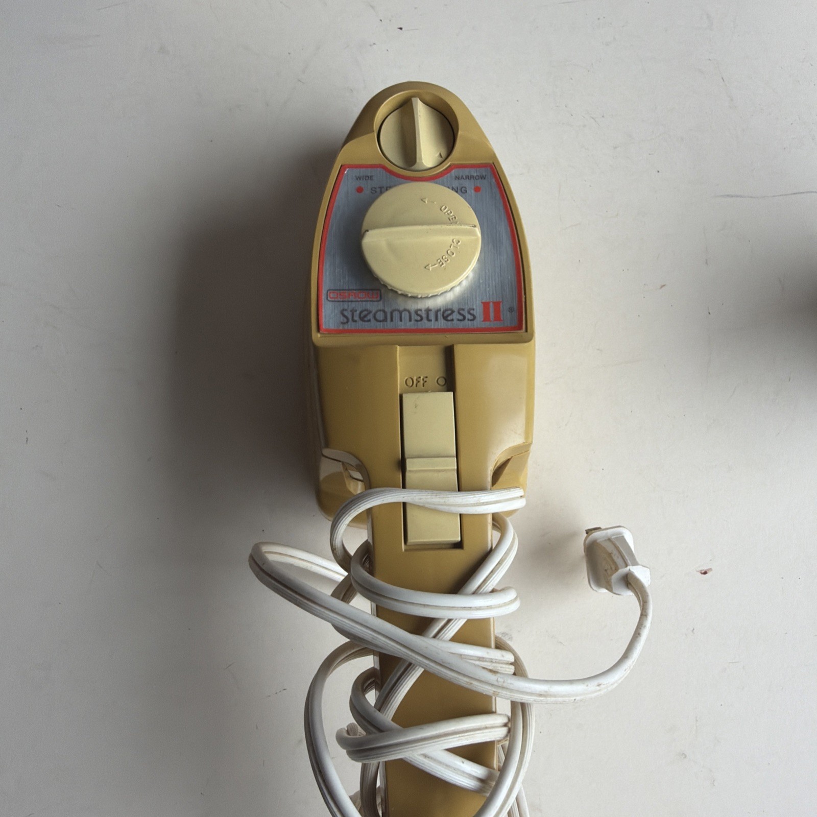 Vintage Osrow Steamstress II SB-75 Travel Steam Iron Yellow Gold Made USA 1976