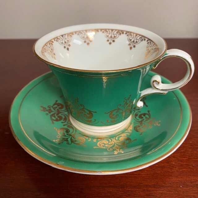 Vtg AYNSLEY Green and Gold Tea Cup and Saucer Set Bone China England RARE