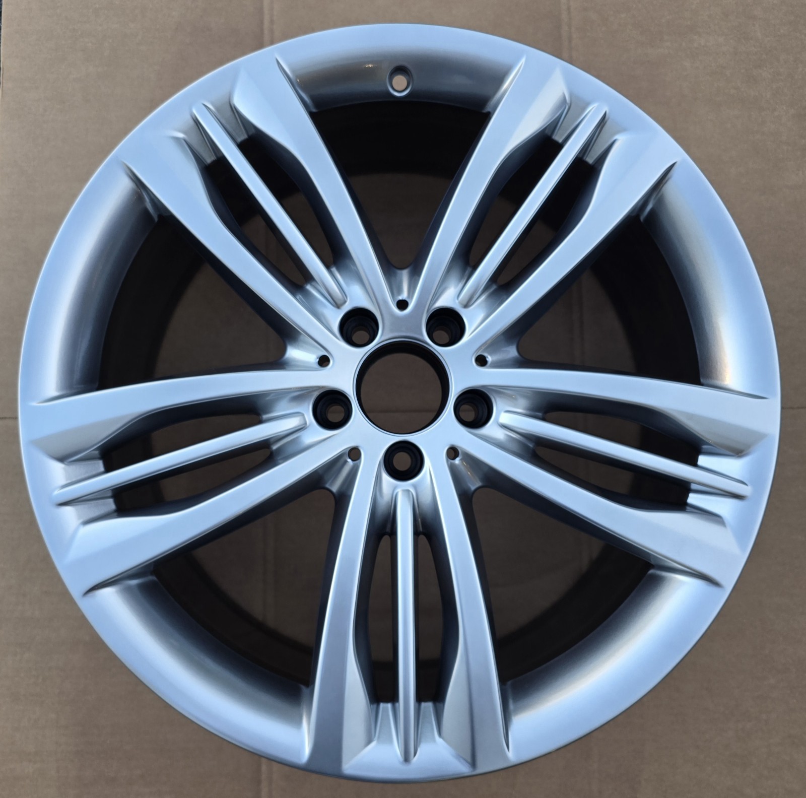 Mercedes Benz S Class Maybach OEM Wheel Rim 85597 2224013800