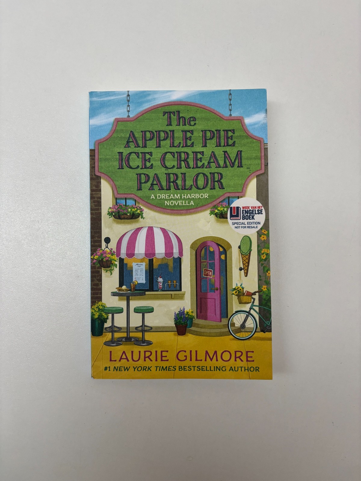 Laurie Gilmore The apple pie ice cream parlor by Dream Harbor series