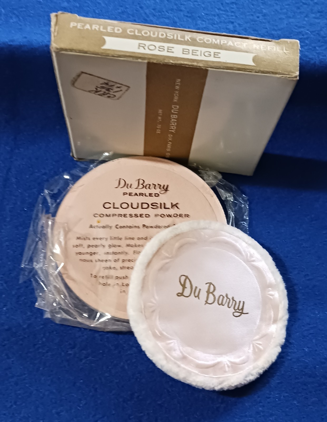 RARE DuBarry Cosmetics NIB Vintage Clouds ilk Compact Refill