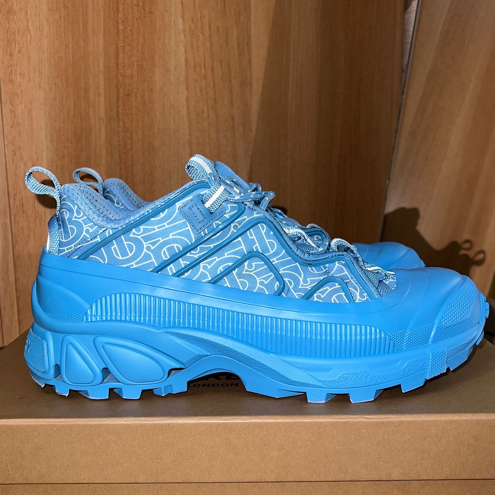 Burberry Arthur Low-Top Sneakers Monogram Blue Topaz (EU 42 / US 9) 