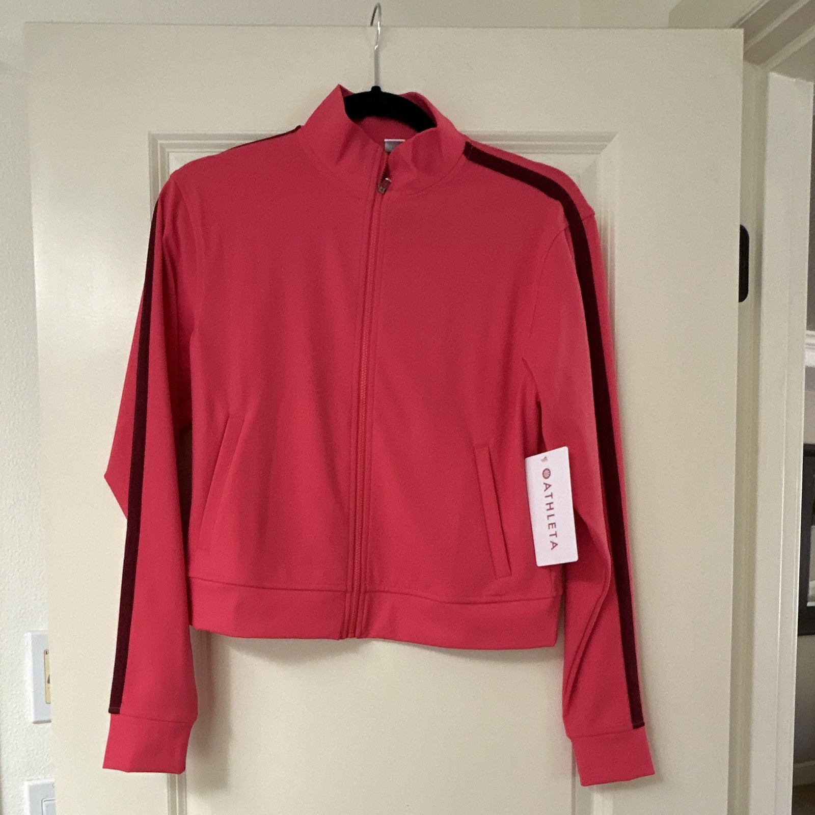 Athleta Finish Line Jacket NWT SMALL Athleta Finish Line Jacket NWT SMALL