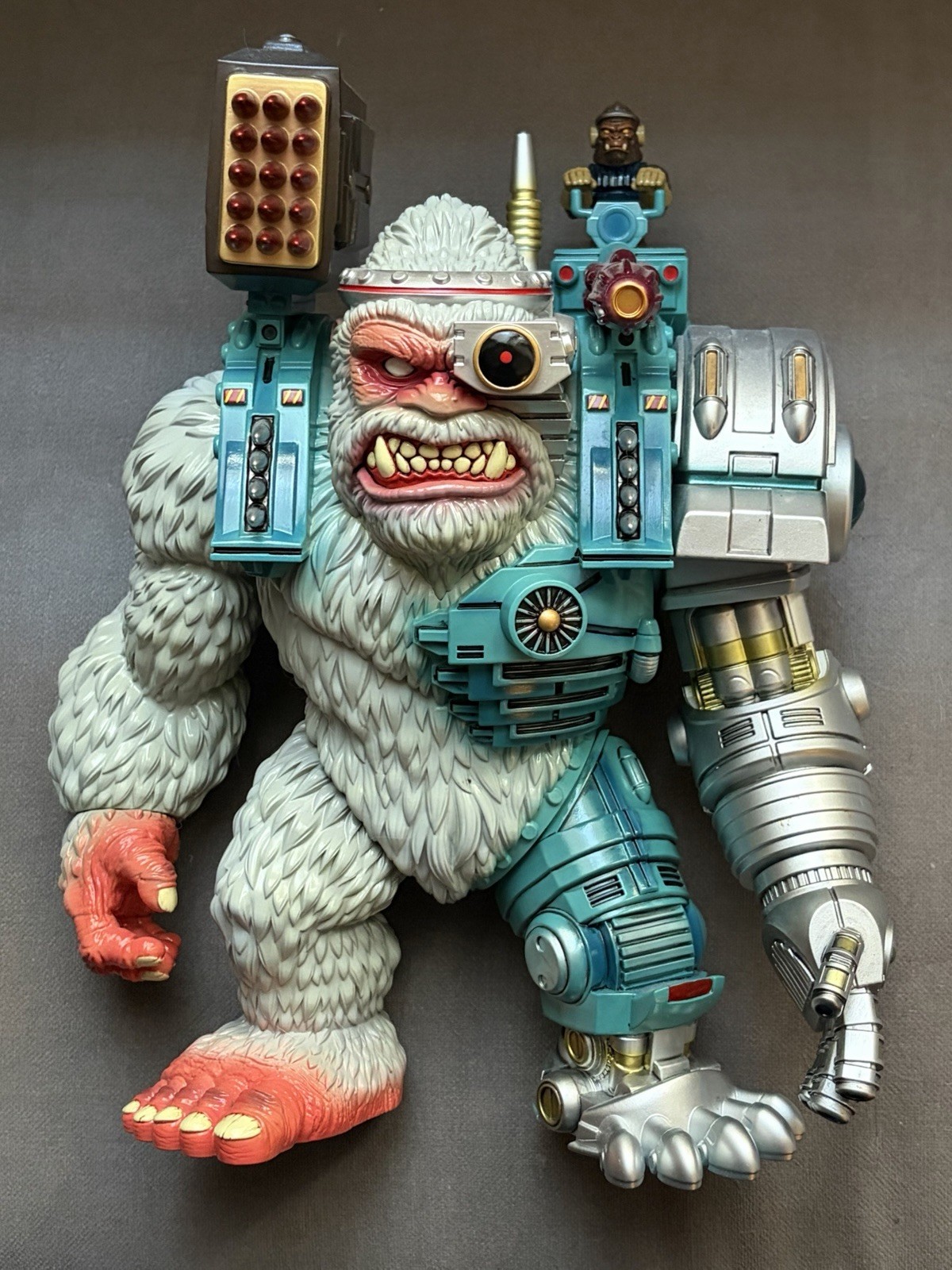 Kaiju One Dino Fighter YETI Sofubi Soft Vinyl James Groman Medicom Rare Art