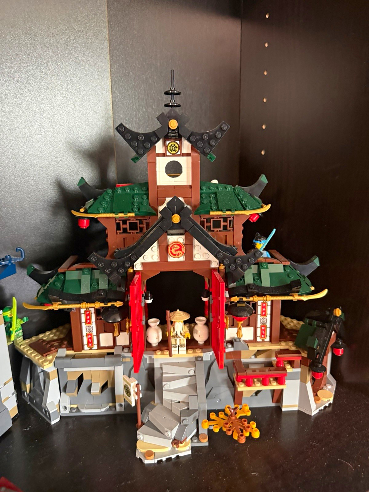 LEGO Ninjago ninja dojo temple only used for display comes with all figs 99%comp
