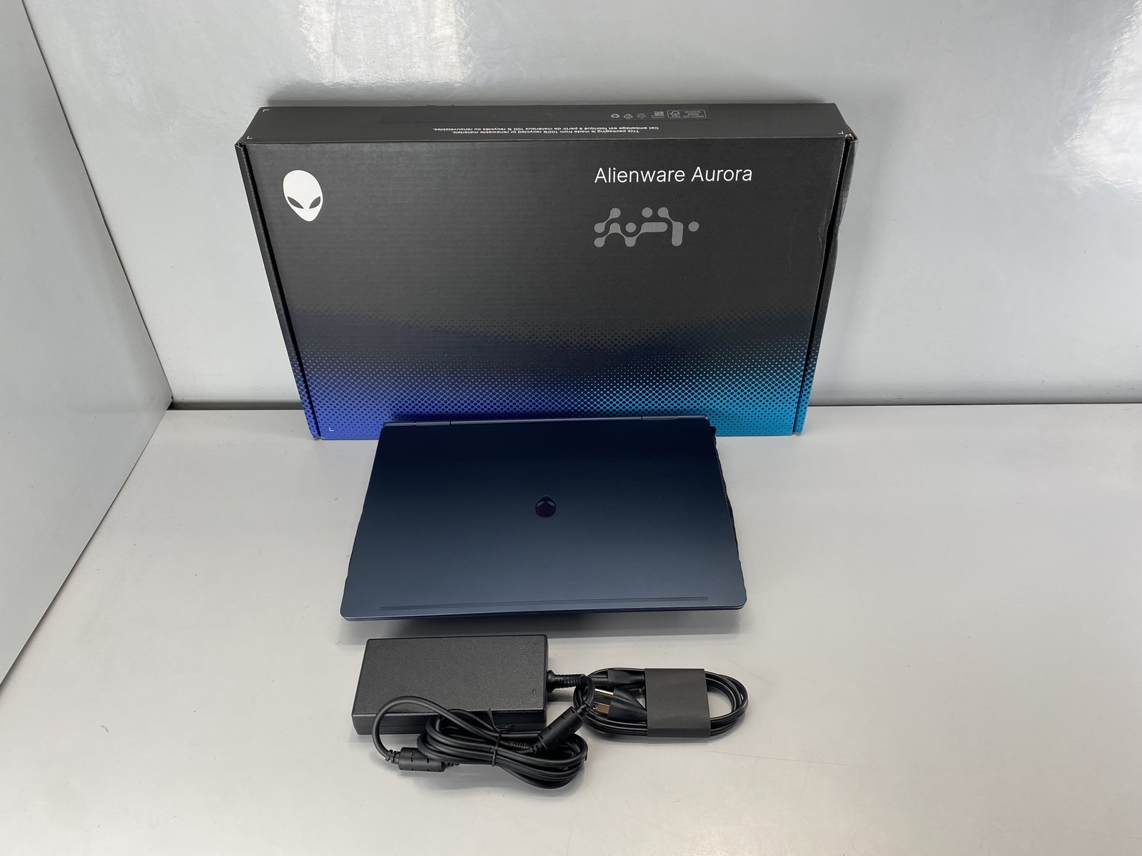 Dell Laptop Alienware 16 Aurora AC16250 16\