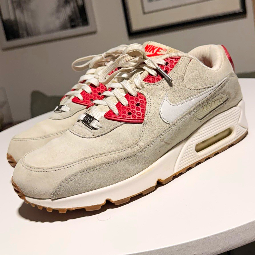 Nike Air Max 90 Ney York City Low Top Lace-Up Suede Sneakers Gray/Red/White Nike Air Max 90 Ney York City Low Top Lace-Up Suede Sneakers Gray/Red/White
